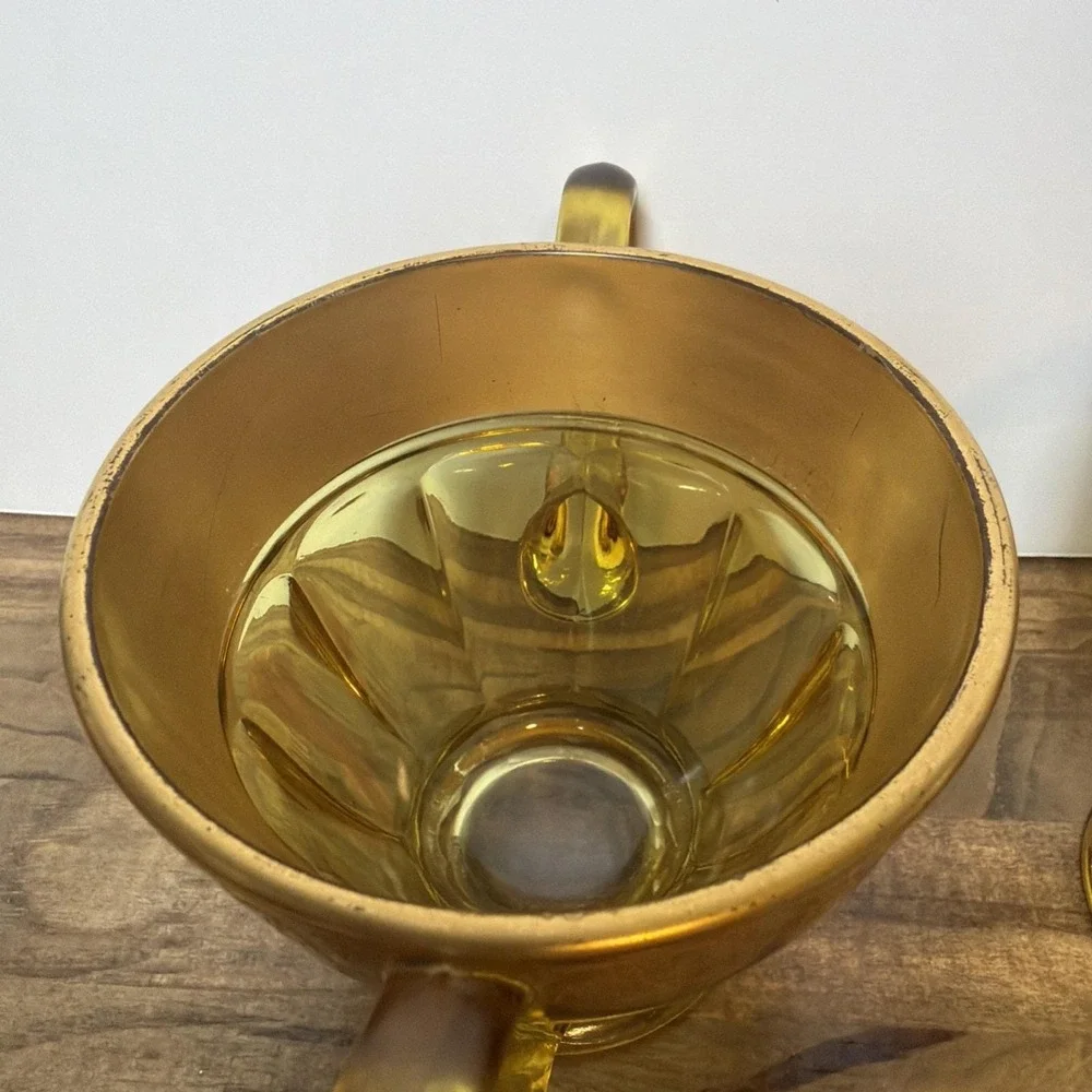 The Unbranded Brand vintage amber